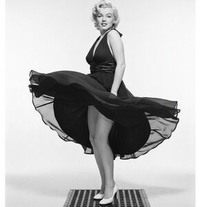 Connected Apparel Gray Halter Dress Size 6 Marilyn Monroe Style Pleated Chiffon